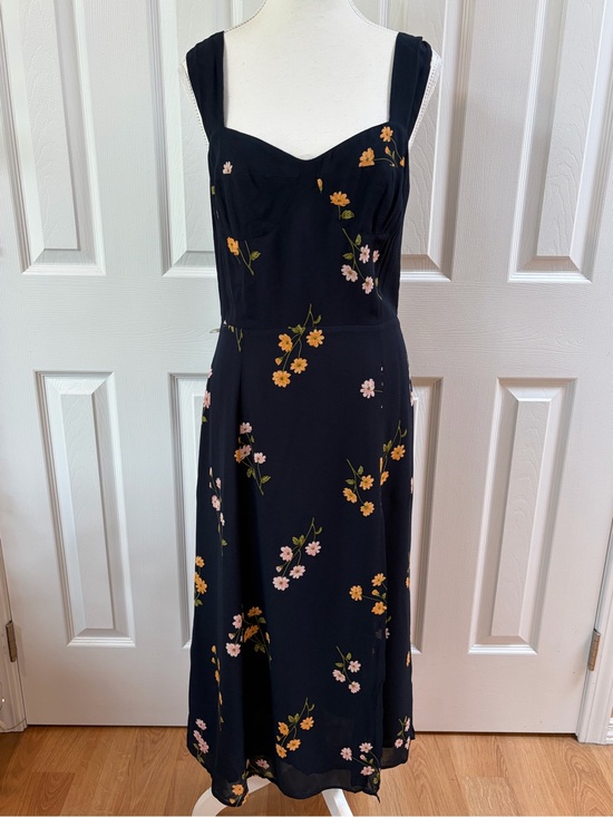 Reformation Dresses & Skirts - Reformation Navy Floral Fulton Sweetheart Neckline Midi Dress Size 10